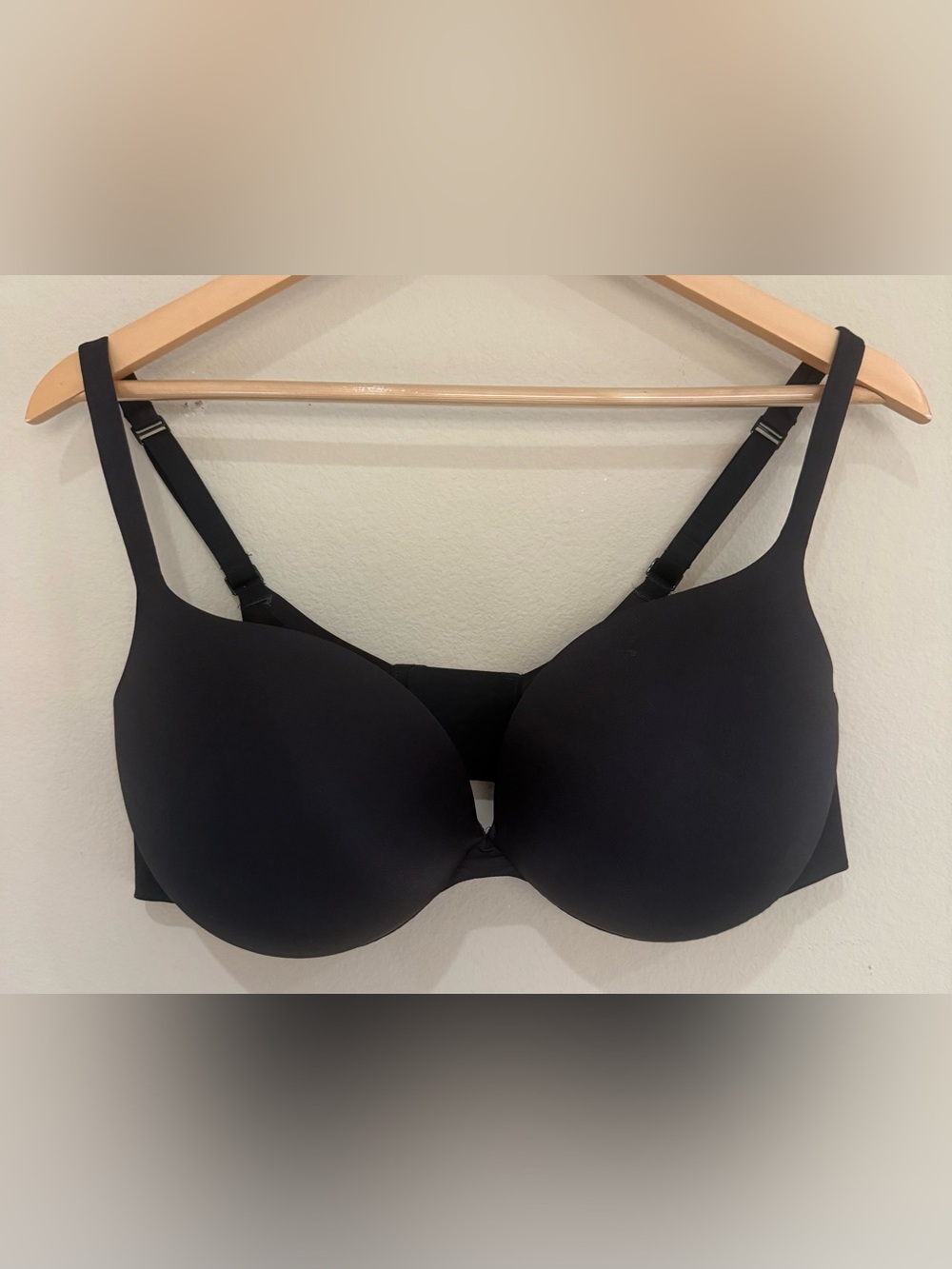 SKIMS Black Bra SIZE 38 D